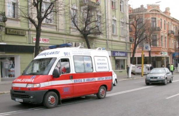 Mai puţine apeluri la Ambulanţă